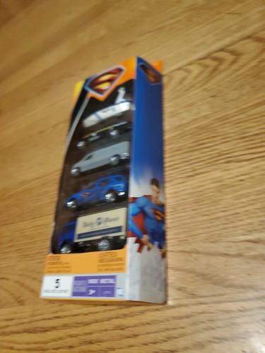 Matchbox DC Comics Superman Daily Planet 5-Pack New 2006 MBX Metal J4725 - Picture 3 of 5