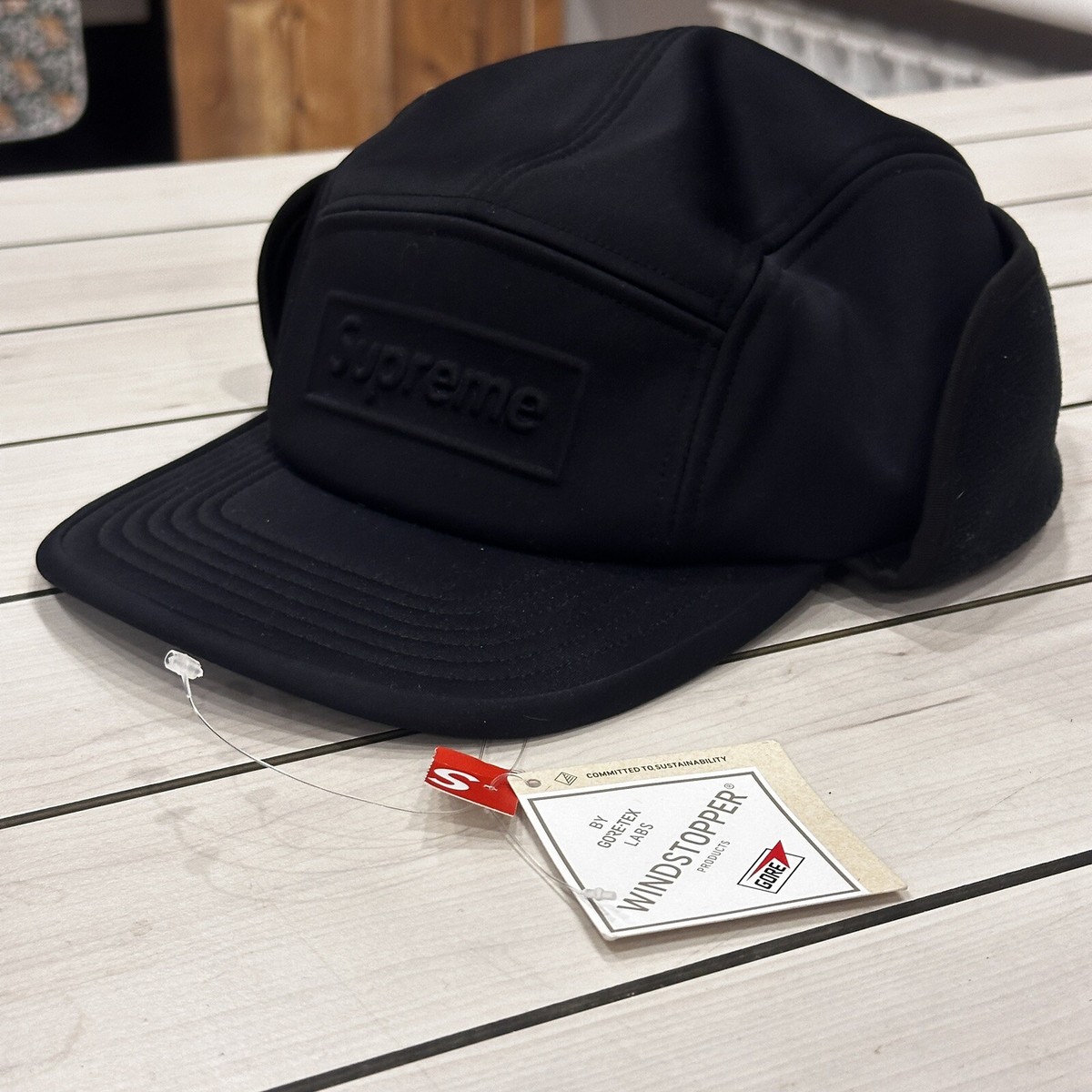 Supreme GORE-TEX Infinium Windstopper Earflap Camp Cap (BLK) - 100