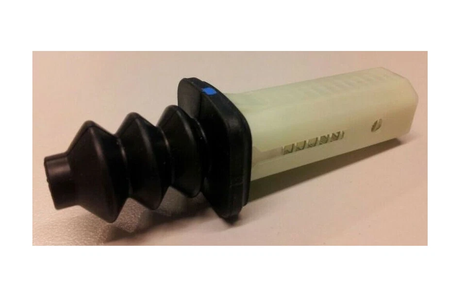 ABRIDOR DE RESORTE PUERTA COMBUSTIBLE INFINITI GENUINO NISSAN 78826 - CA01B Foto 4 de 4