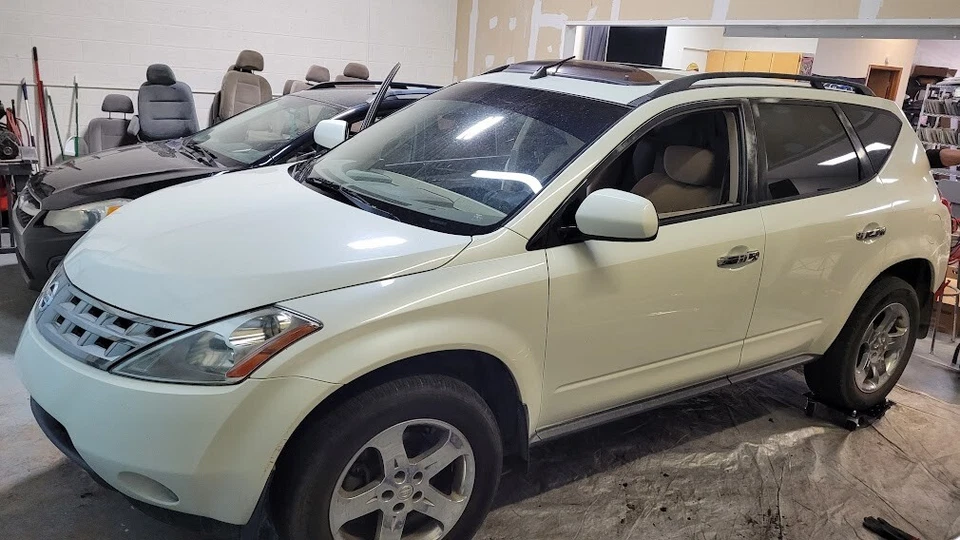 2003-2007 Nissan Murano Fuel Tank Door White With Screws OEM Foto 4 de 4