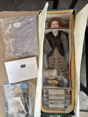 Maureen O Hara WORLD GALLERY PORCELAIN DOLL - Hand Signed Limited Edition,