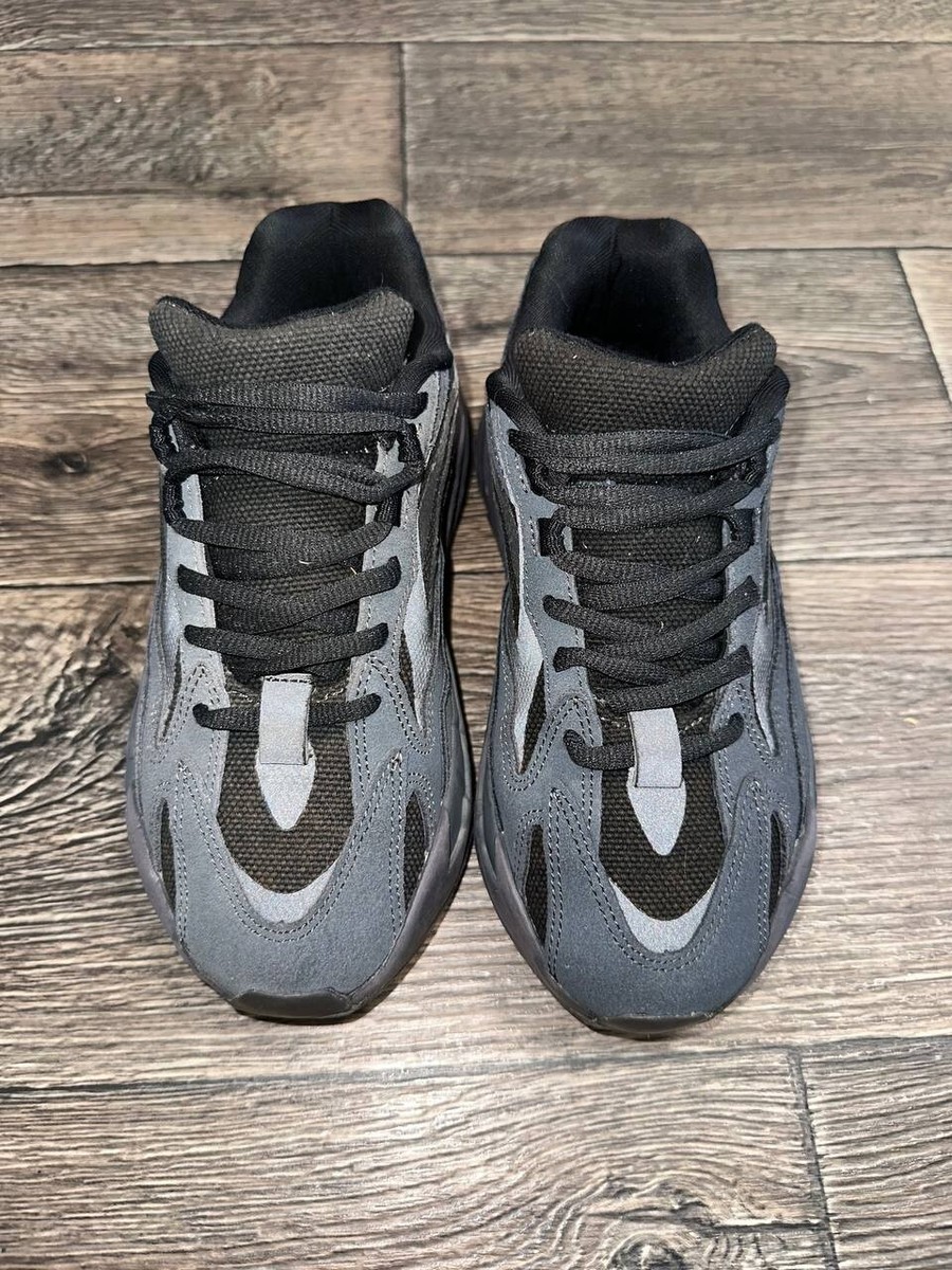 靴 Yeezy Boost 700 v2 VANTA 26cm adidas Yeezy Boost 700 Faded Azure - GZ2002 Size 10 Mens New