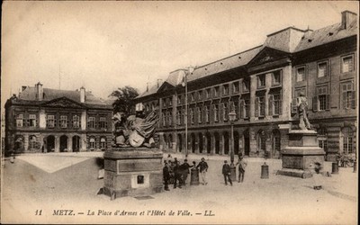 Metz Place dArmes Hotel de Ville vintage postcard a937