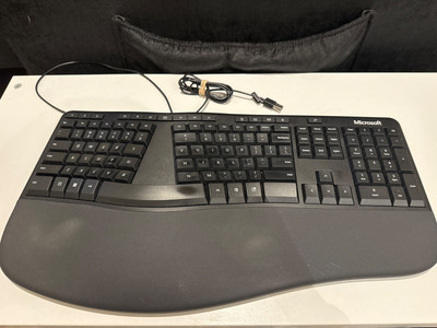 Microsoft Ergonomic Keyboard Model 1878 Wired USB *TESTED WORKING!