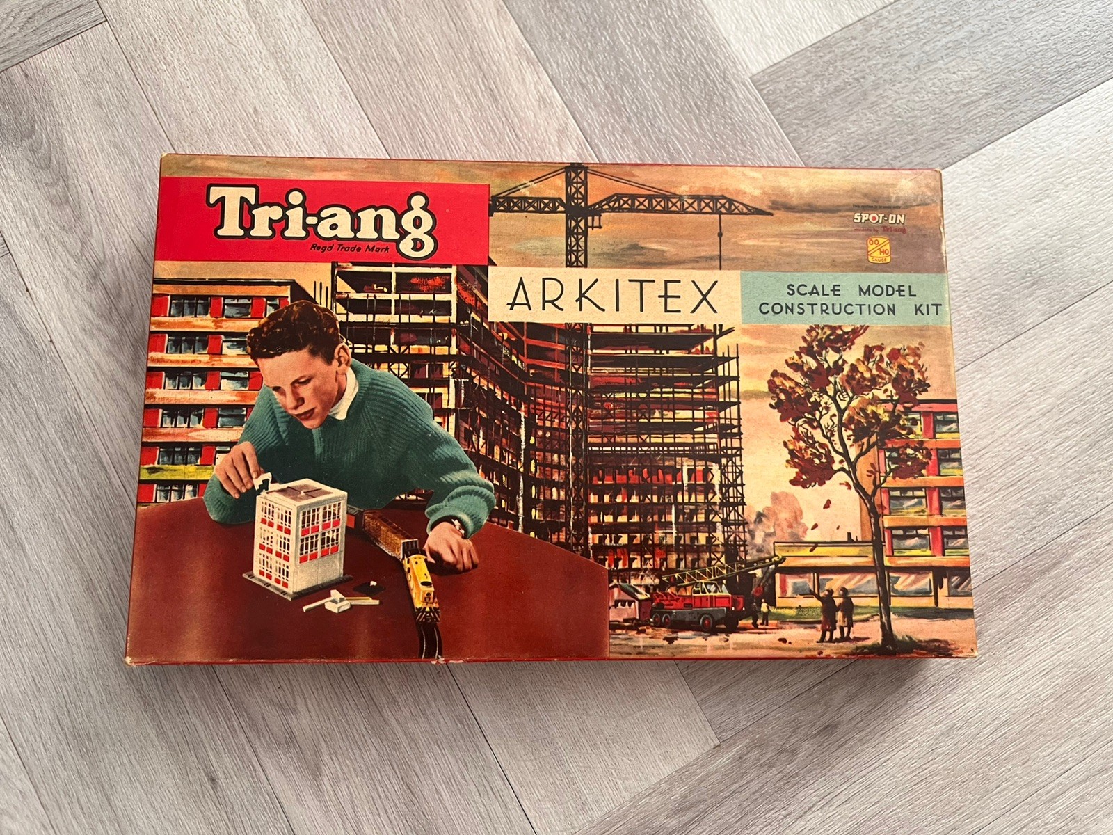 C107: Tri-ang ARKITEX Construction Kits Set D. UNTOUCHED SET
