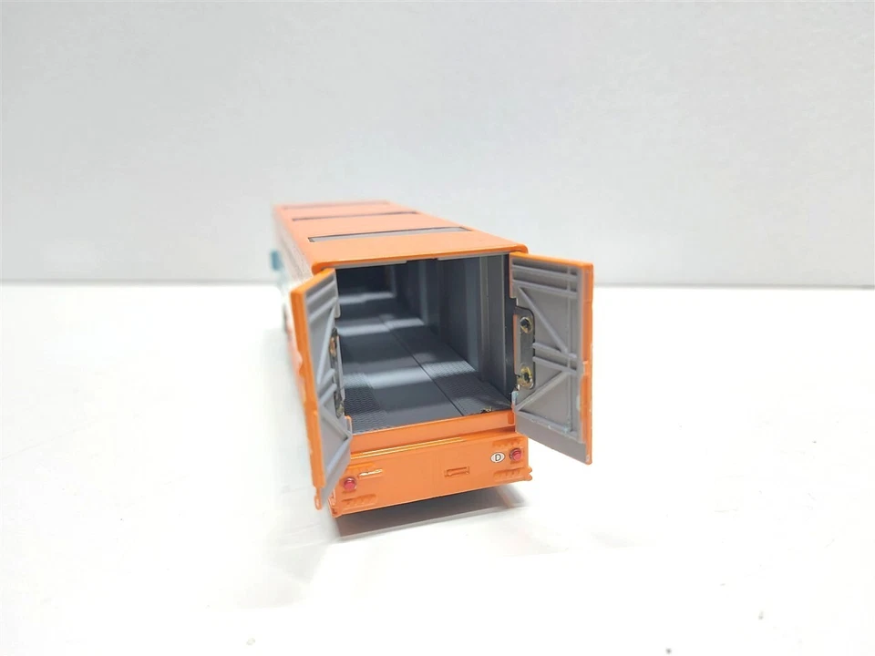 Camion Mercedes O317 Trasnporter Porsche Team Gulf Racing - 1/64 Schuco - Immagine 4 di 4