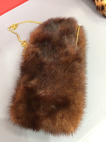 6x4´´ BROWN MINK FUR BAG HANDBAG PURSE POUCH FULL LEATHER IPHONE CASE CHAINE - Picture 3 of 3