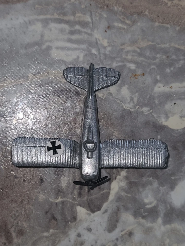 JUNKERS J10 #604 DIE CAST PLANE, VTG. GERMAN WWI – PROP & WHEELS INTACT 2.25"x3" - Image 3 of 3