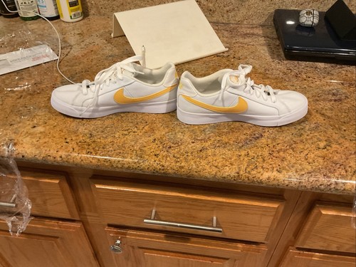Nike Ladies Canvas Size 7 - Picture 3 of 5