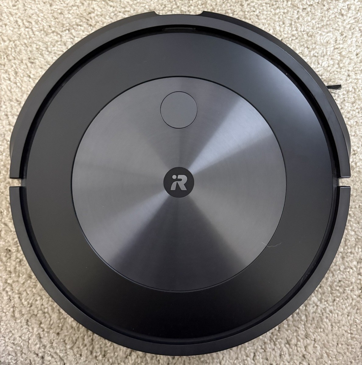 iRobot Roomba j7+ Self-Emptying Vacuum Cleaning Robot | eBay