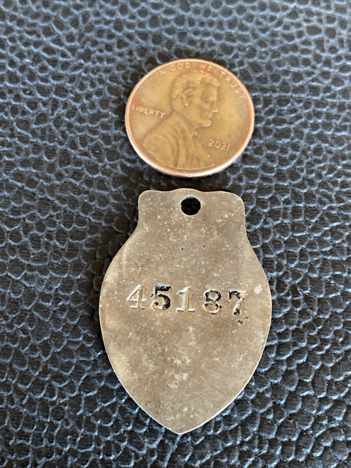 CHARGE COIN STRAWBRIDGE & CLOTHIER DEPT STORE PHILA SEAL OF CONFIDENCE ARROW FOB