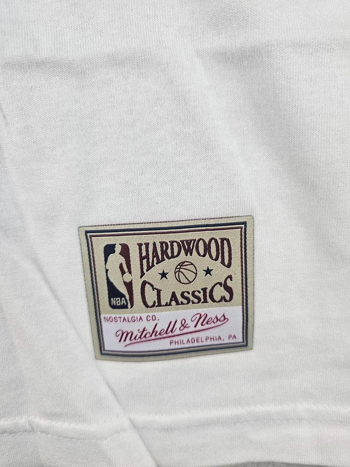 Men's Mitchell & Ness Jeremy Lin White New York Knicks Newspaper T-Shirt Large - Image 3 of 4