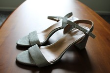 Nine West Bristol Silver Shimmer Ankle Strap Block Heel Dress Sandals Women's 9M