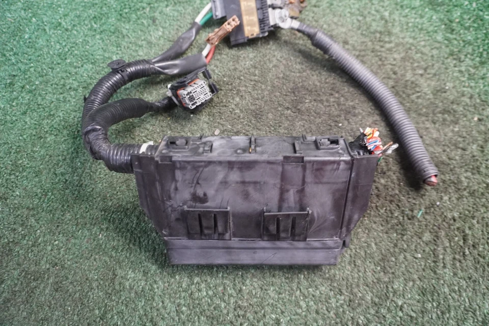 2011 NISSAN JUKE 1.6L ENGINE FUSE BOX JUNCTION RELAY OEM 24382 EG002 - Image 4 of 4