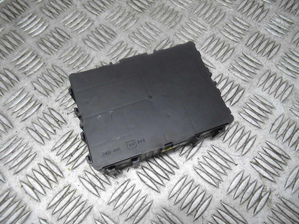 2017 NISSAN JUKE VISIA F15 1.6 PETROL MK1 5DRS BCM BODY CONTROL MODULE REF14551 - Image 4 of 4