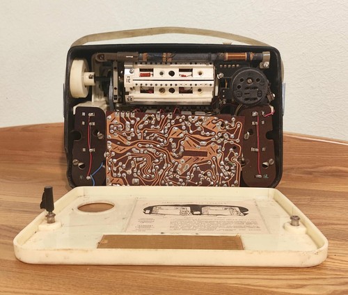 VEF-SPIDOLA a Vintage 1965 Soviet Latvian Russian Radio Receiver USSR СПИДОЛА - Picture 13 of 17