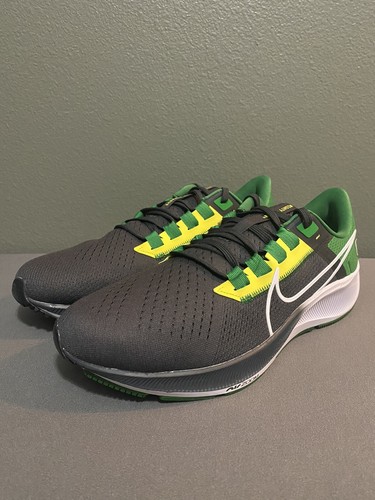 Sz 12 Nike Air Zoom Pegasus 38 NCAA 