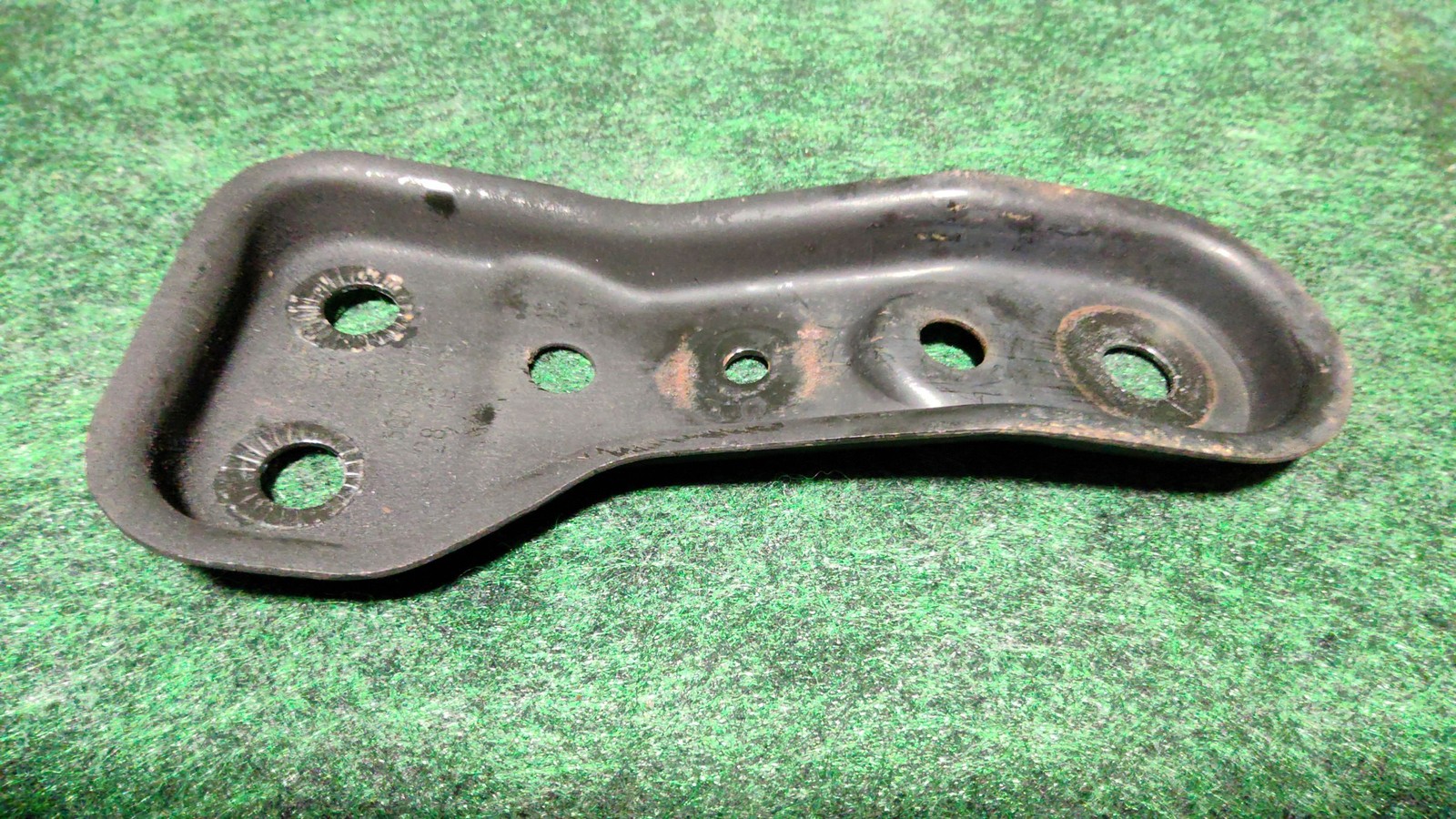 2015-2020 Audi A3 Quattro Front Left Support Braket Oem 5q0199517e
