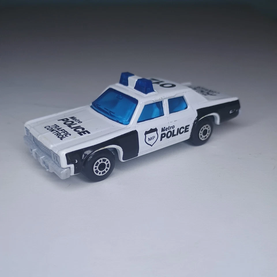 Vintage Matchbox Superfast Plymouth Gran Fury Police Car #10 White Blue Window. - Image 2 of 4