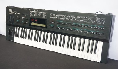 Yamaha DX7II-FD Vintage Digital Polyphonic FM Synthesiser - 100V