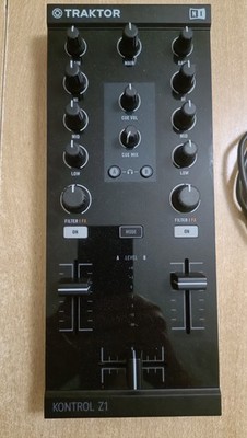 Native Instruments - Traktor Z1 MK1