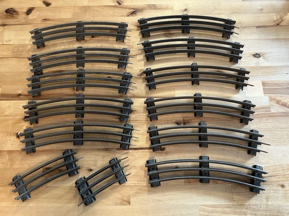 13 pc VTG 1950s UNMARKED MODEL TRAIN TRACK O Gauge or O27 Curved Track - Image 2 of 4