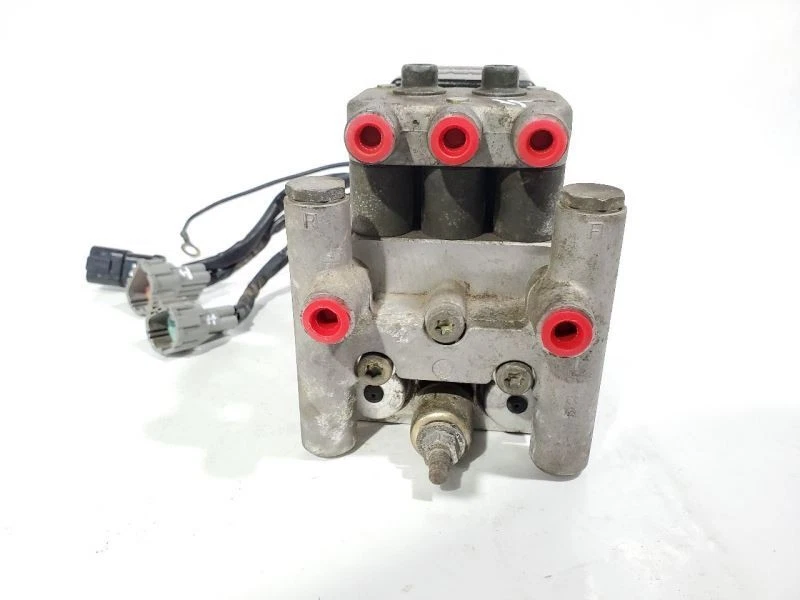 Nissan 240SX 1995 1996 OEM bomba de pieza de freno antibloqueo tracción trasera automática Foto 2 de 4