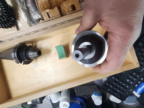 RENISHAW MP11 PROBE 1/2" Shank w/ CAT-40 Holder Wood case paper work looks great - Picture 3 of 19