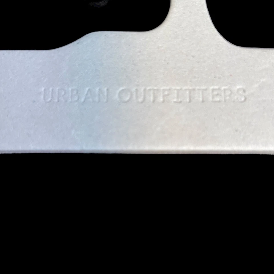 Colar pingente cadeado dourado Urban Outfitters robusto Y2K grunge declaração nervosa - Imagem 2 de 4