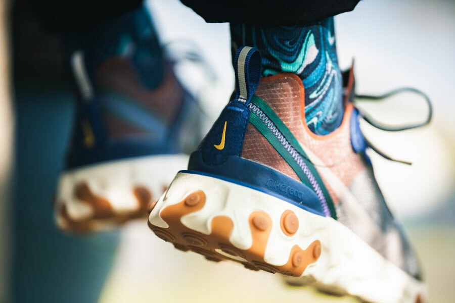 nike element react dusty peach