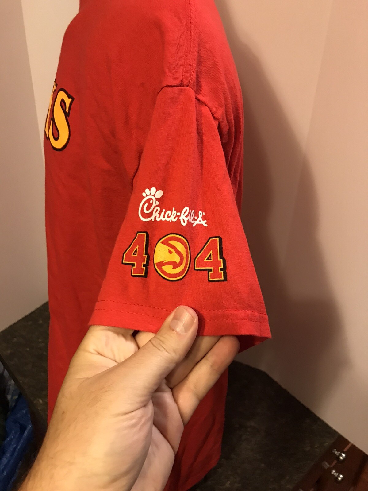 Atlanta Hawks Chik-Fil-A Men’s T-shirt XL Red Cotton - Athletic Cut