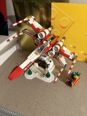 LEGO Star Wars: Christmas X-Wing (4002019) *Read Description