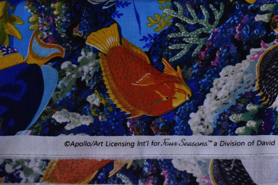 four seasons DAVID TEXTILES cotton fabric FISH SEA LIFE coral 1 Yard X 44" - Image 2 of 4