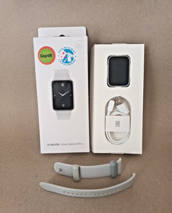 XIAOMI Smart Band 8 Pro Fitness-Tracker, AMOLED Display, silbergrau