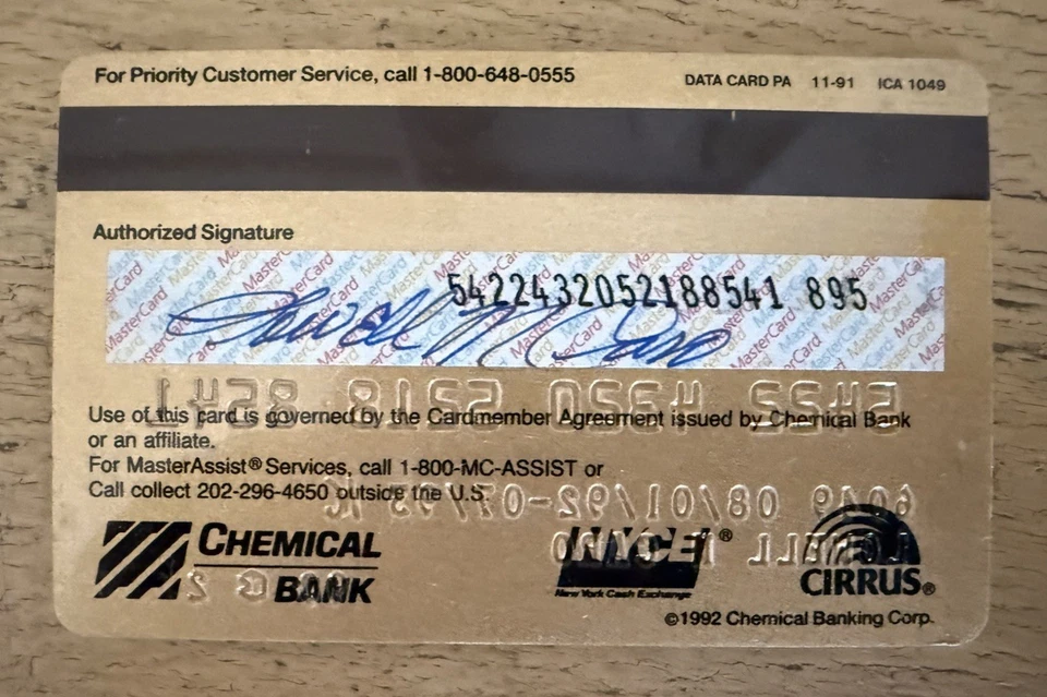 Tarjeta Chemical Bank Grand Elite Master caducada 1993 colección firmada solamente Foto 2 de 4