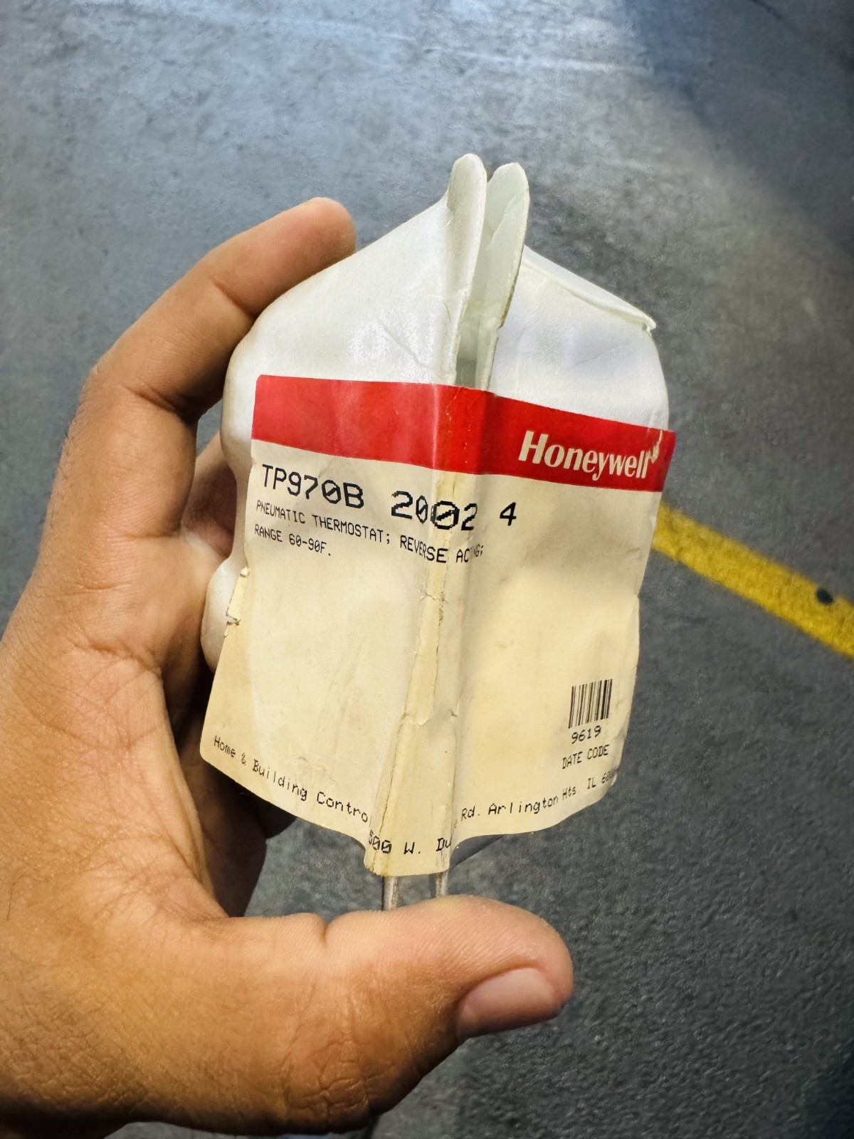 Honeywell TP970B-2002 Pneumatic Thermostat Reverse Acting 60-90°F Wall Mount
