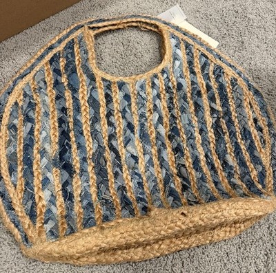 ANTIK KRAFT Stylish Woven Straw Handbag with Modern Design NWT