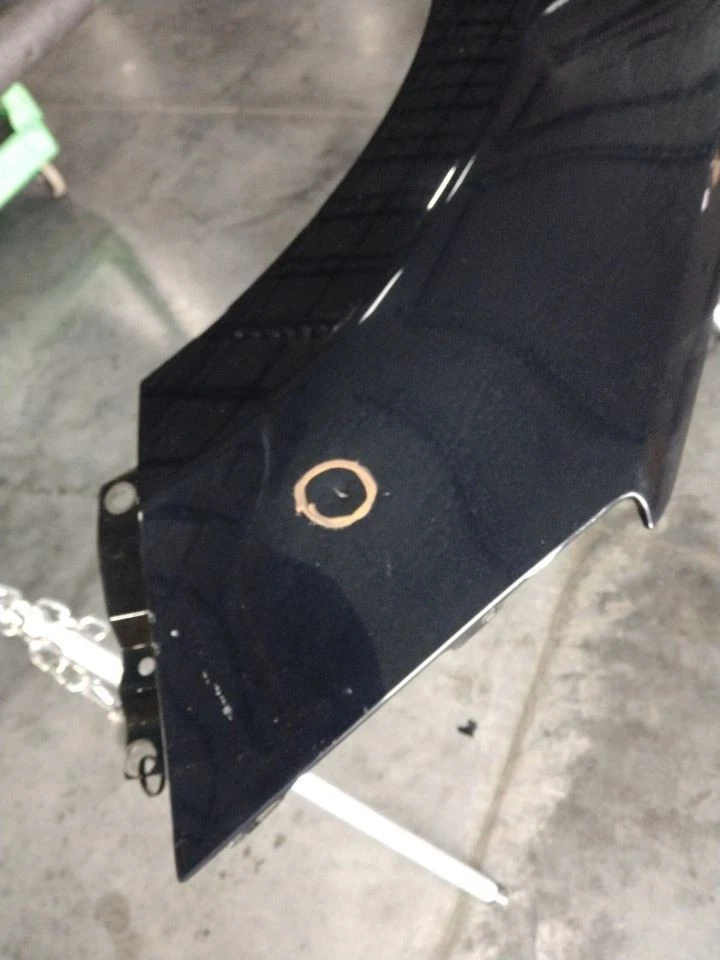 Guardabarros derecho pasajero compatible con 17-19 CADENZA 538633 Foto 2 de 2