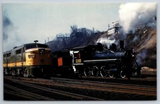 Two Generations Locomotives F1B #1165 & CNR Fa2 #9408 Turcot Canada Postcard L6