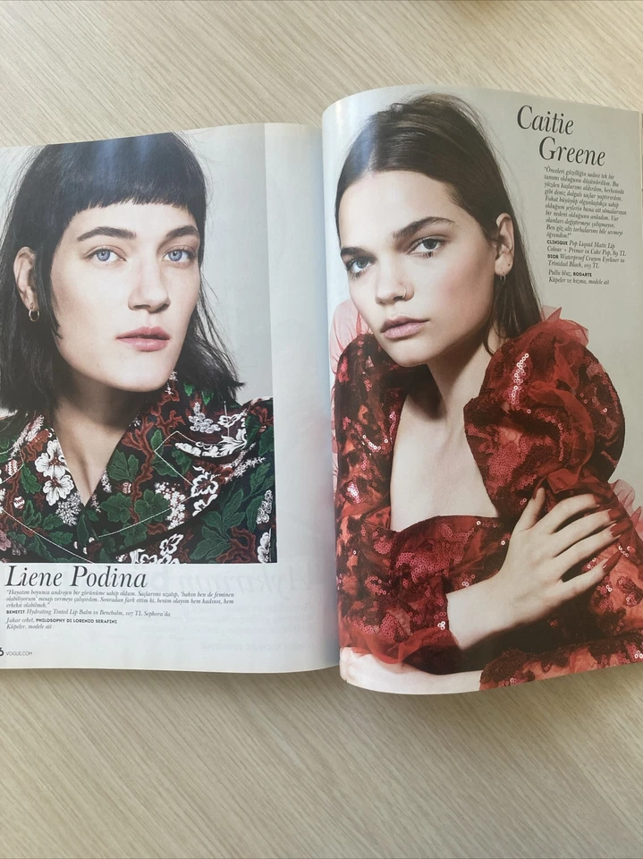 vogue Turkey March 2017 Stella Maxwell / Fast Shipping Foto 4 de 4