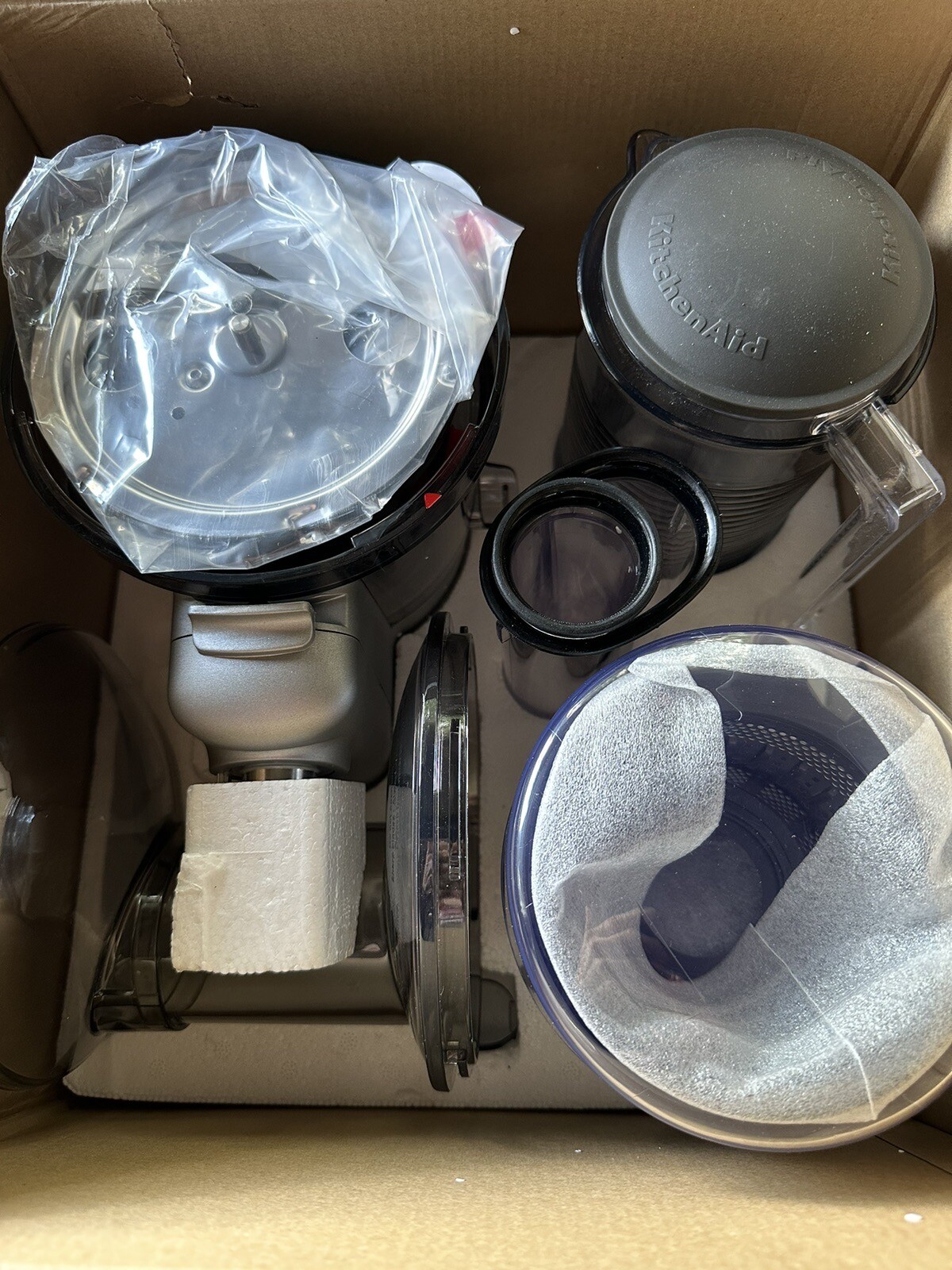 NEW/BOXED KitchenAid KSM1JA  Juice Extractor/Sauce Attachmt to KitAid  Stand Mix