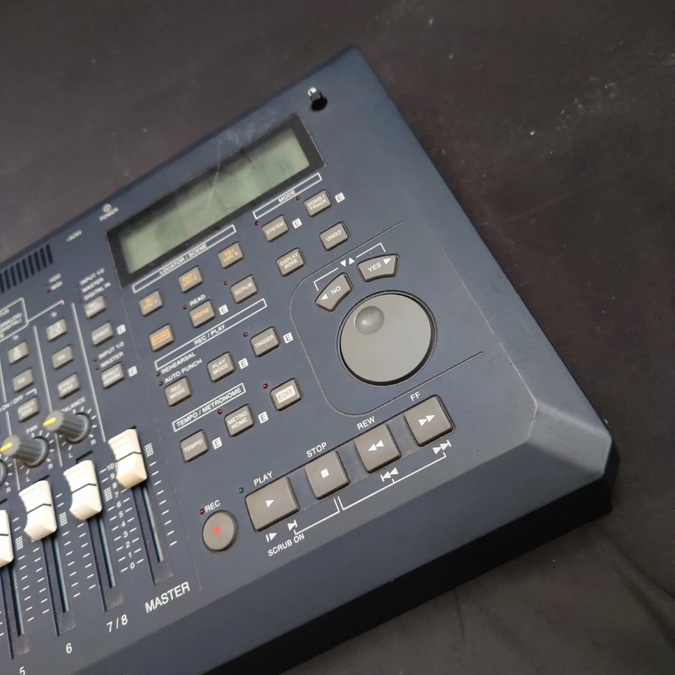 Korg D8 Digital Recording Studio Multitrack Recorder Untested - Image 4 of 4