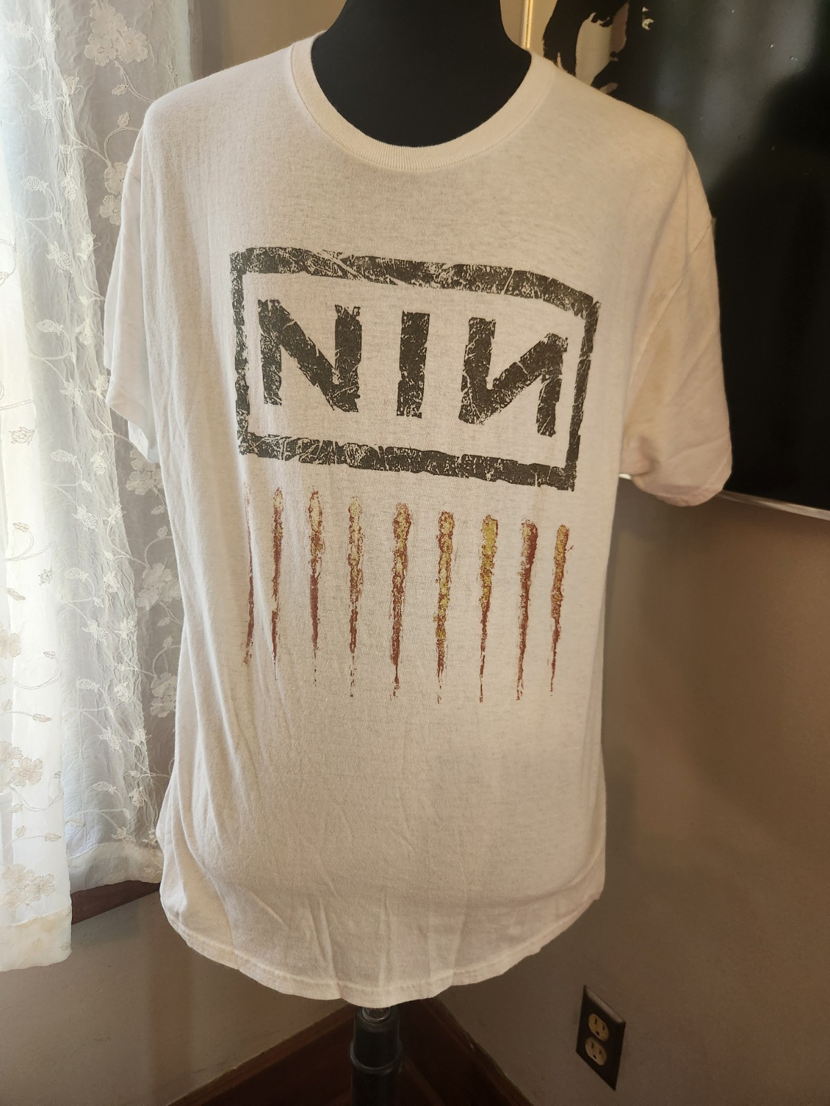 Picture 1 of 2