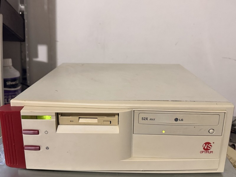 Retro Funky Looking Desktop Computer - Celeron Based - Please Read The Advert!