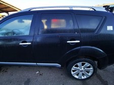 Porte arrière et accessoires Mitsubishi OUTLANDER