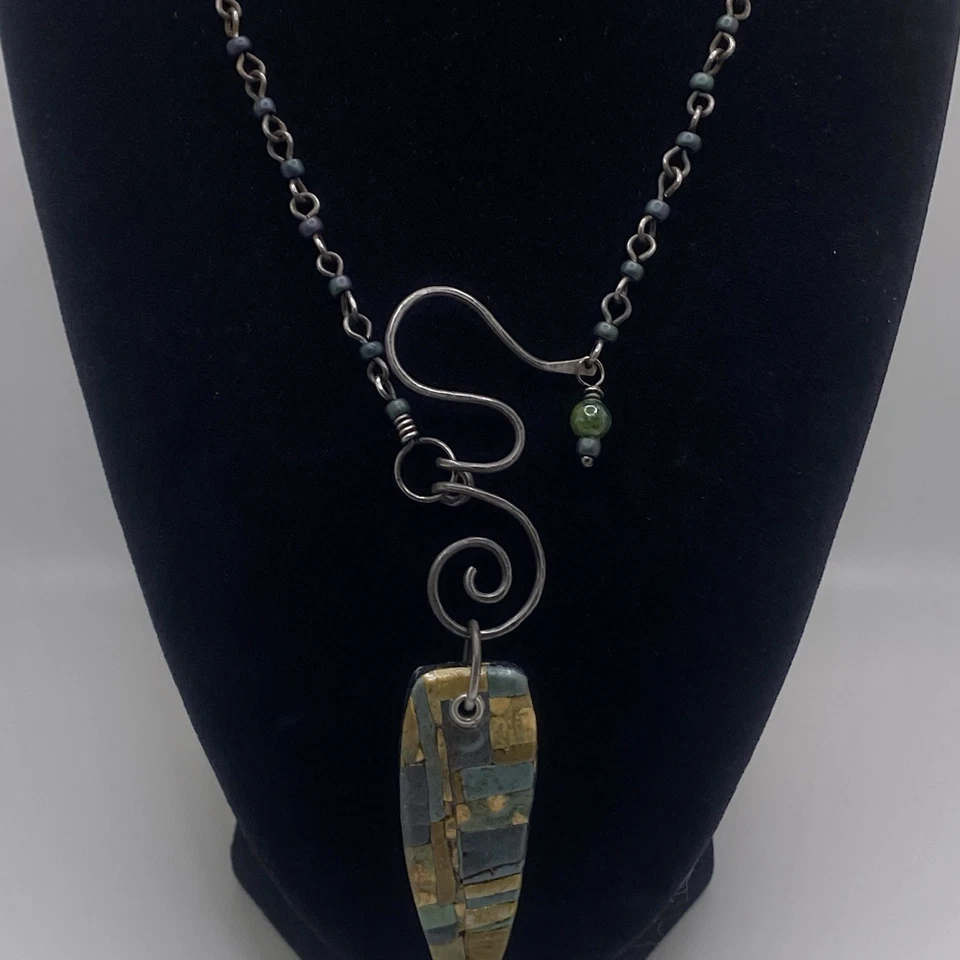 Collar Artístico Firmado Tisha Collins Artesanal Material Mixto Colorido Arcilla Polimérica Foto 4 de 4