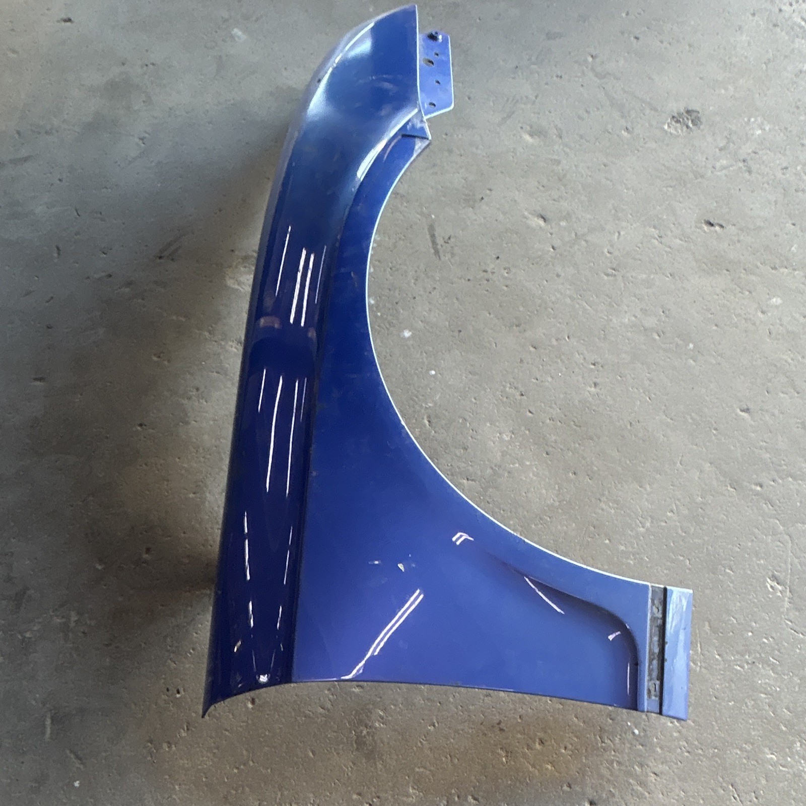 Bentley Continental GT 2003-2011 Front Right Fender