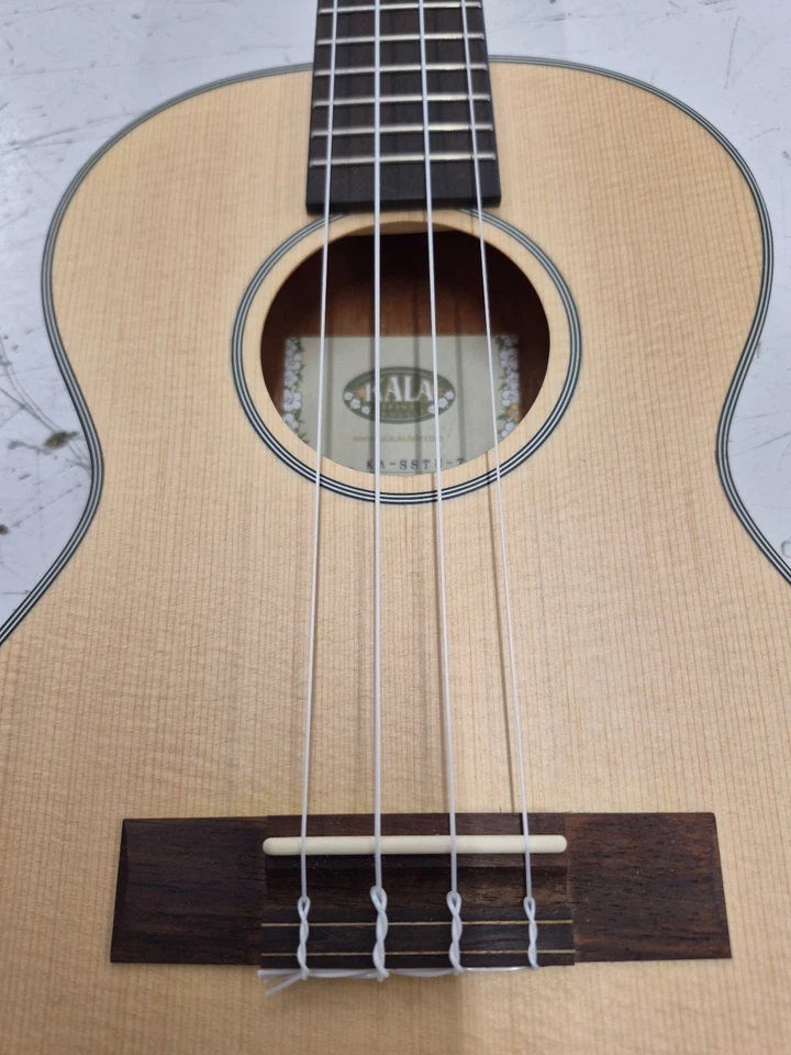 Kala KA-SSTU-T Solid Spruce Top Mahogany Travel Tenor Ukulele with Gig Bag - Image 4 of 4