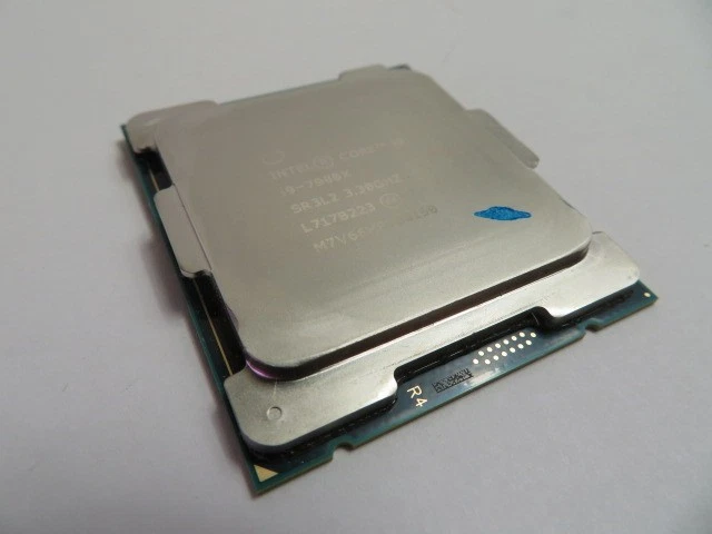 INTEL CORE i9-7900X SR3L2 3.30GHz LGA 2066 10-CORE PROCESSOR - Image 3 of 4