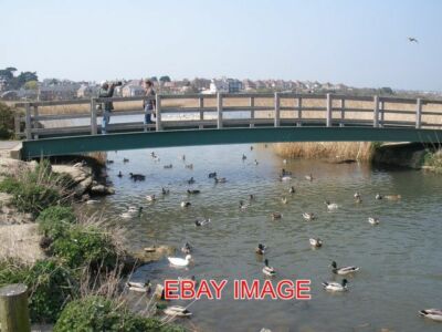 FOTO FUSSGÄNGERBRÜCKE AM EINGANG ZU RADIPOLE LAKES RSPB RESERVE 2009